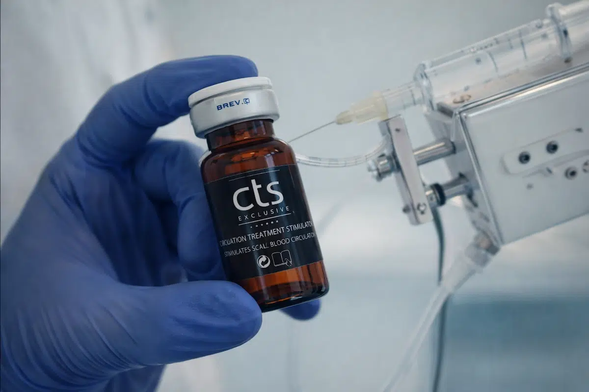CTS behandeling ter ondersteuning van herstel en doorbloeding na een FUE CT haartransplantatie